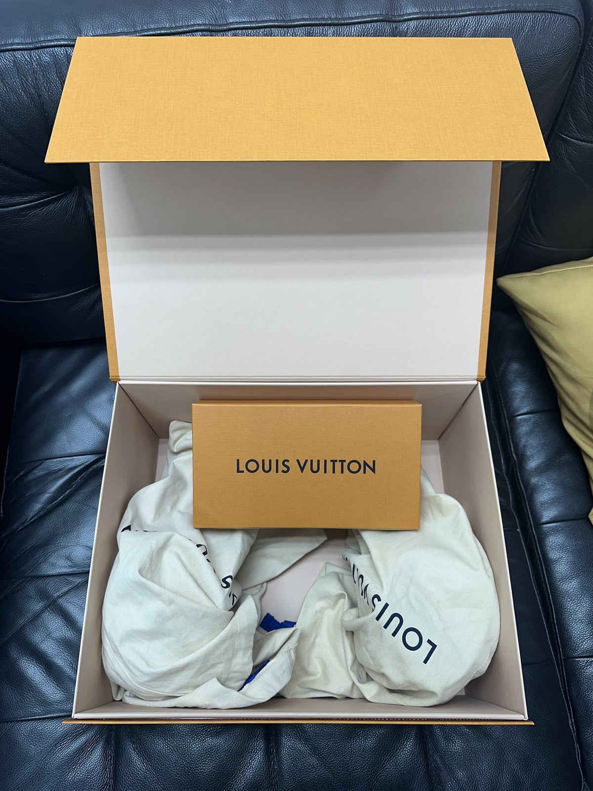 LOUIS VUITTON - Men's Rivoli High Top Sneakers - Monogram - Size US 11