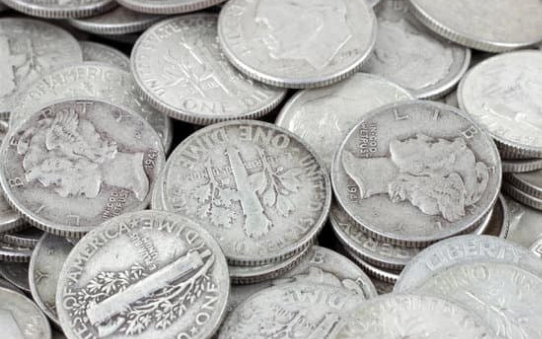 Investing in Silver Bars and Coins: Key Benefits and Potential Risks