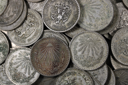 (1) 1920 & (1) 1921 Mexico Silver Coin Un Peso Cap and Rays .720 Fine Plata