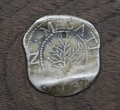 1652 Massachusetts Pine / Oak Tree Shilling 1S - "IN" Left - XF